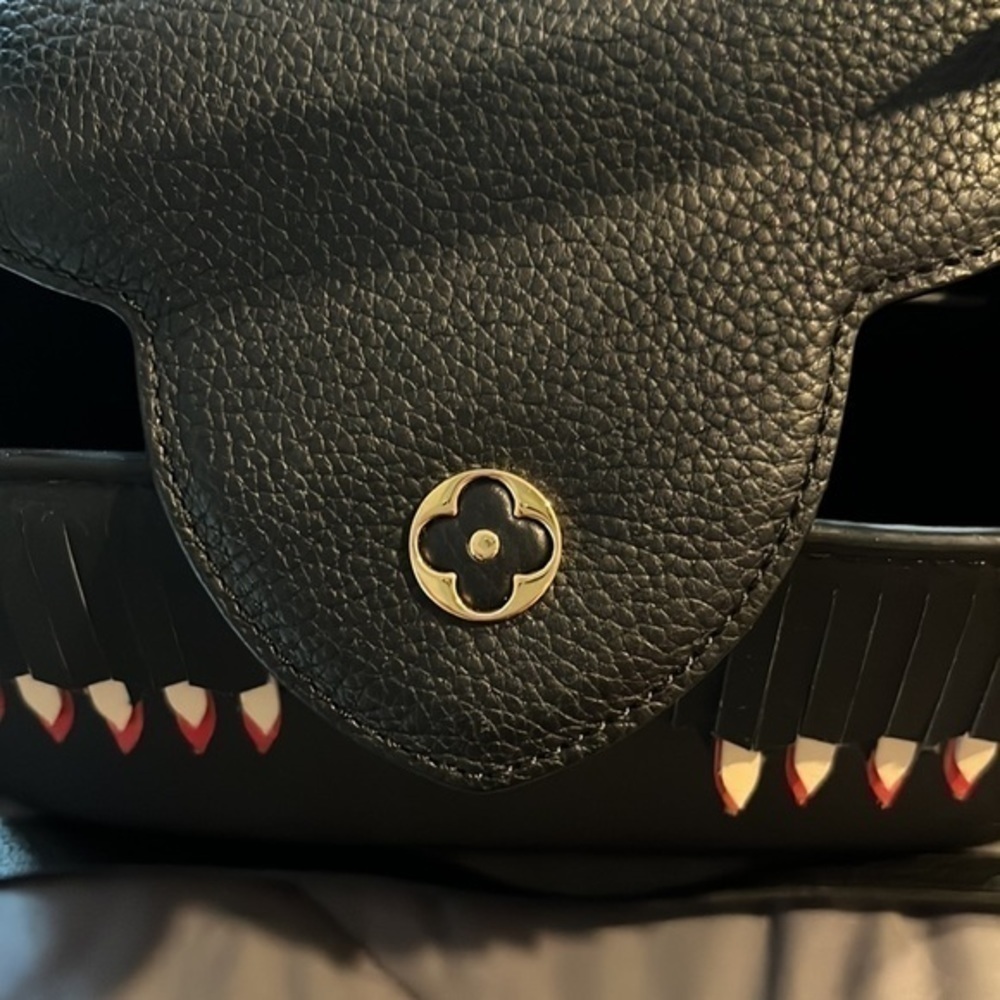 Louis Vuitton Taurillon Capucines PM - used - Picture 4 of 16